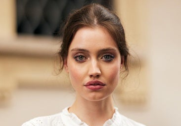 Por qué cada vez más mujeres cambian el exfoliante clásico por fórmulas suaves y de uso frecuente